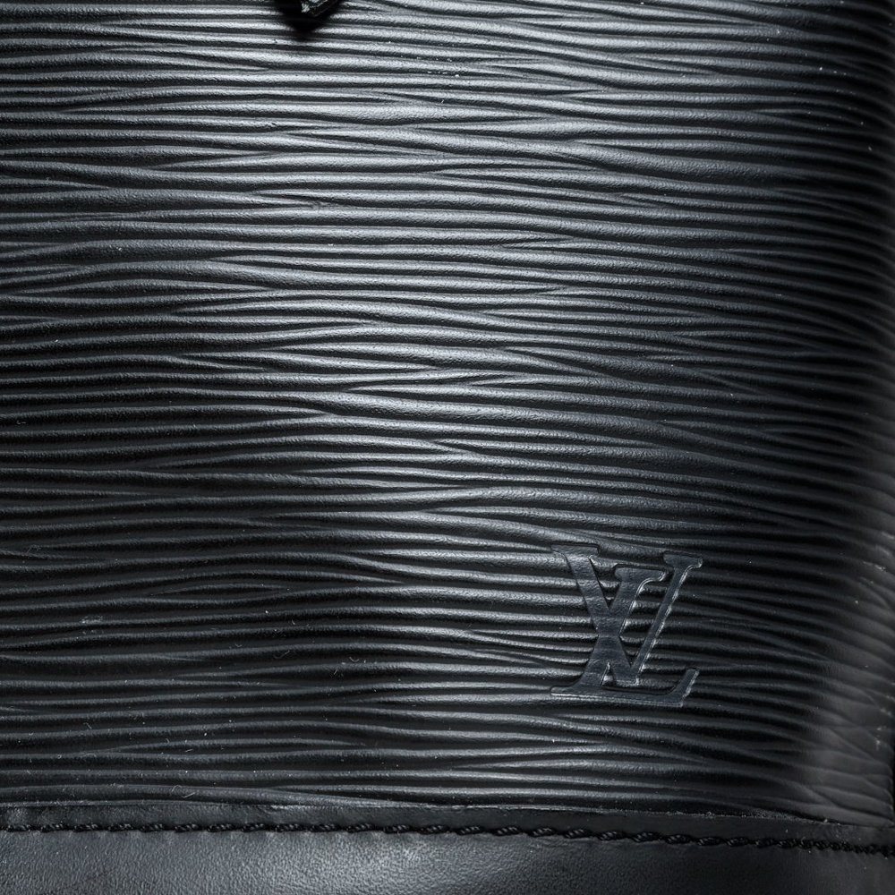 SOLD Louis Vuitton Epi Bucket Petite Bag - Picture 4 of 8